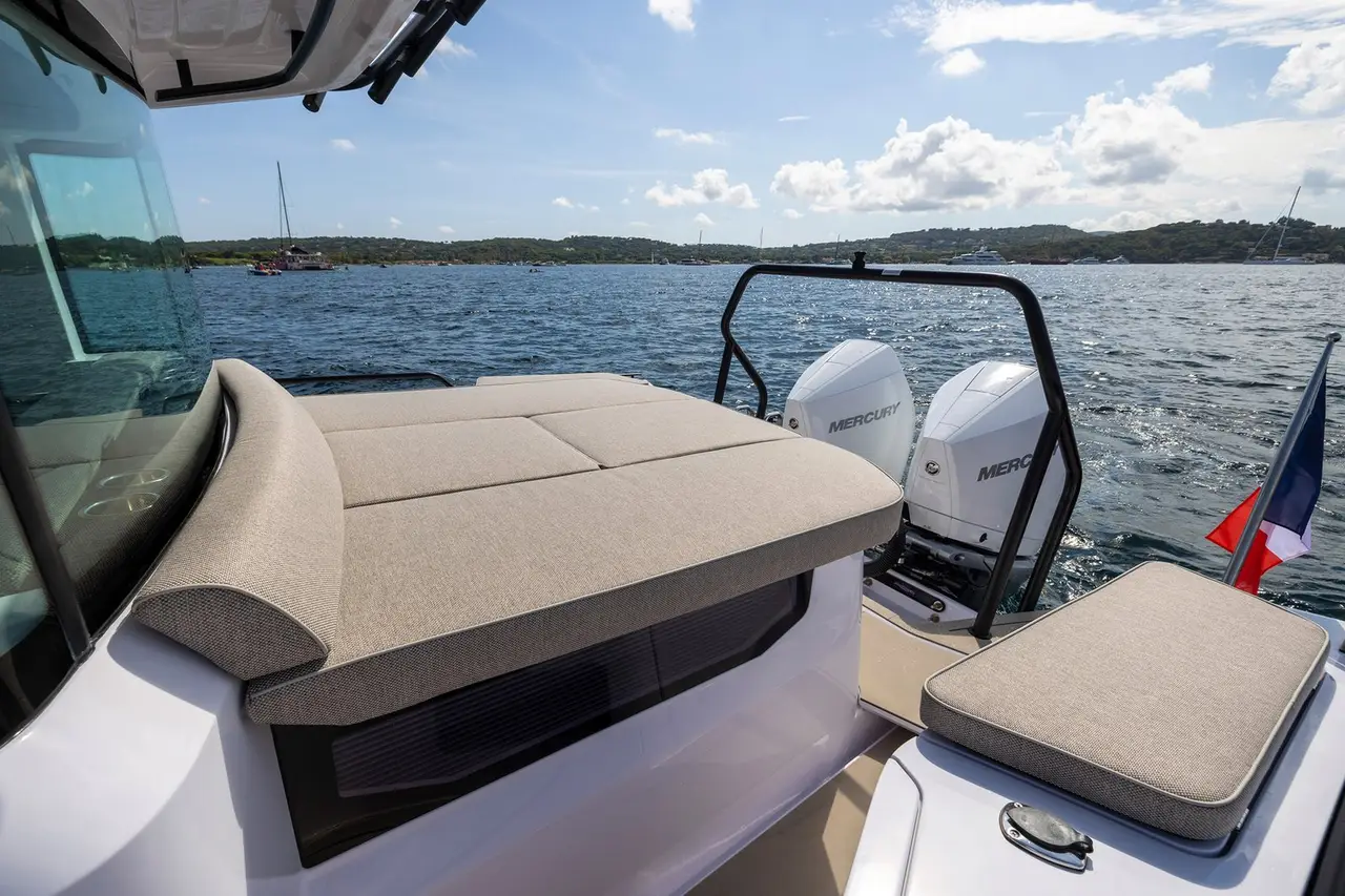 Axopar 37, flybridge — Sardinia Yacht Hire, Sardinia. Fast, open-deck day trips to Maddalena's coves