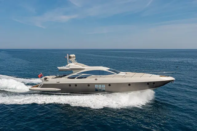 Azimut 86 — Sardinia Yacht Hire, Sardegna