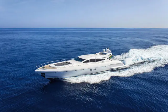 Mangusta 108 — Sardinia Yacht Hire, Cerdeña