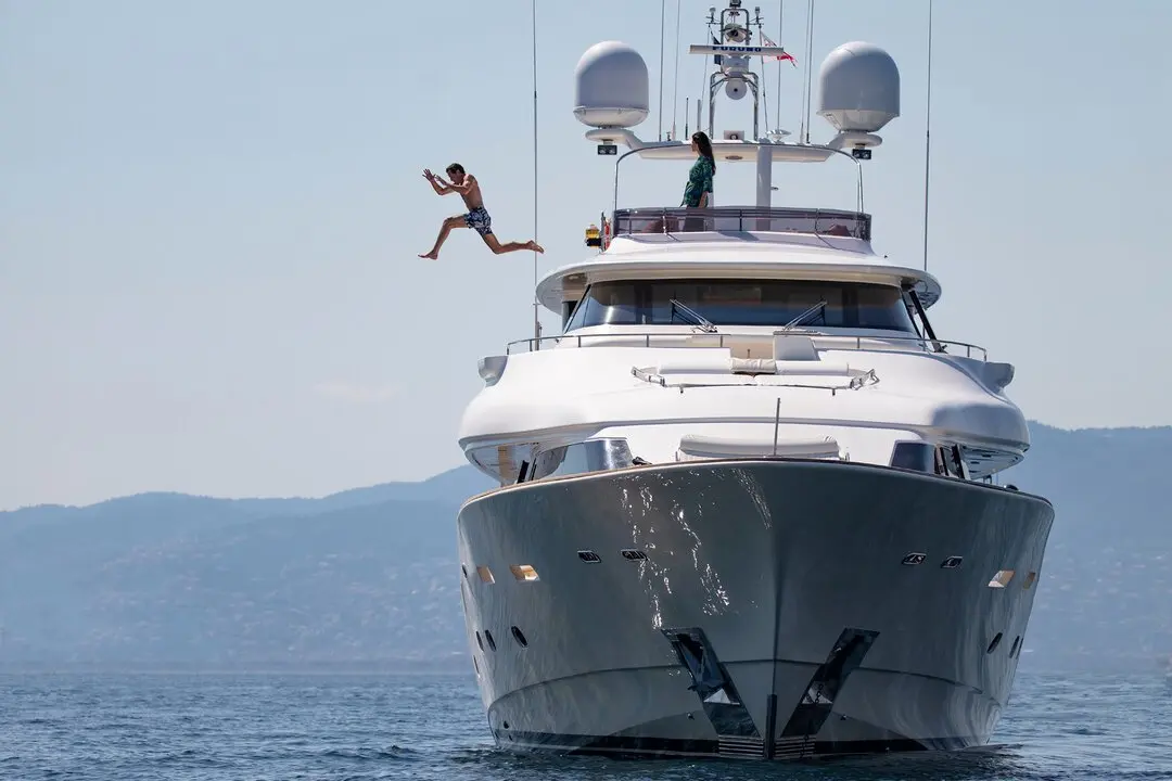 Navetta 33, camarote principal — Sardinia Yacht Hire, Cerdeña. Cinco camarotes para cruceros de varios días por Cerdeña