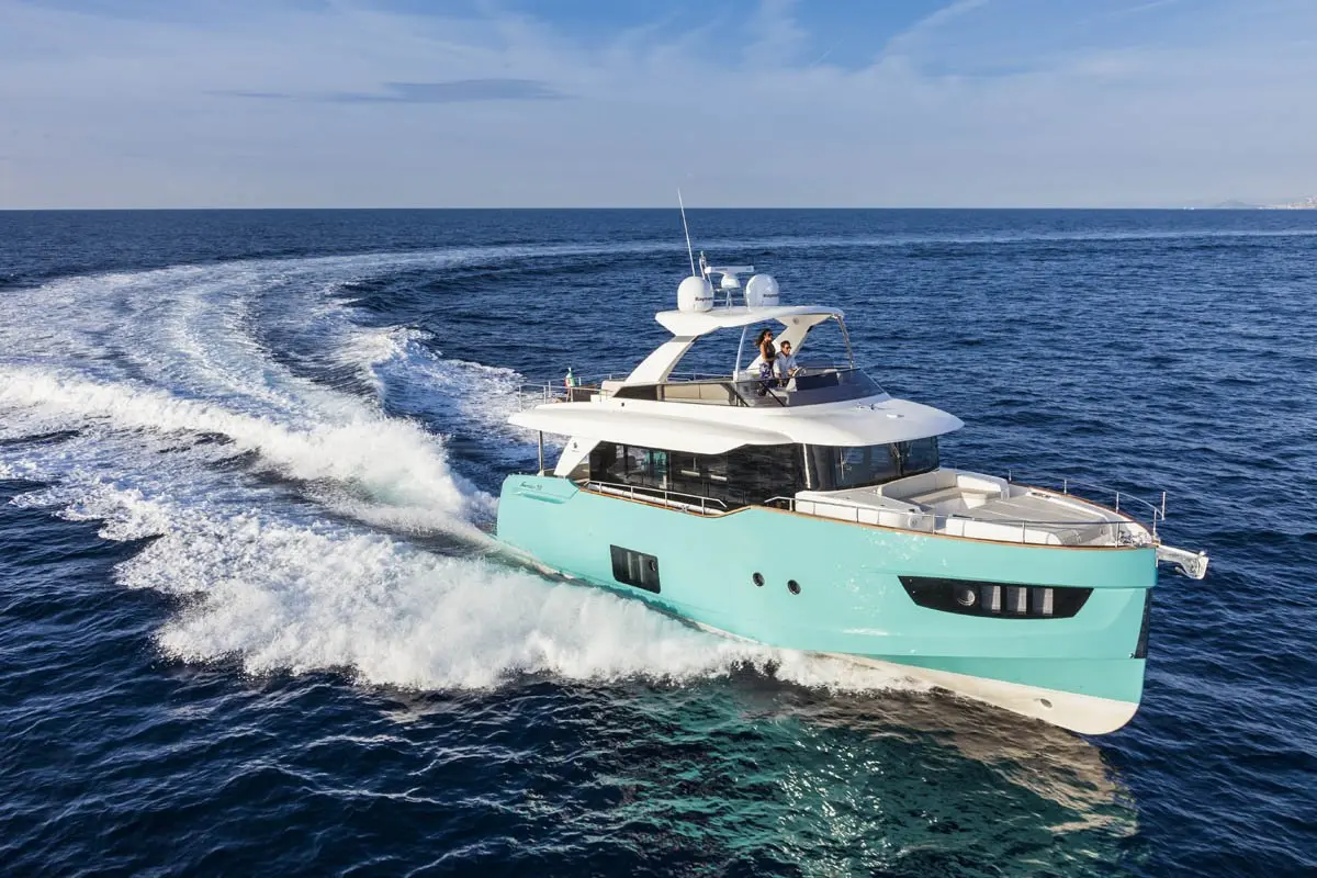 Navetta 58, esterno — Sardinia Yacht Hire, Sardegna. Tre cabine, andatura da crociera per più giorni