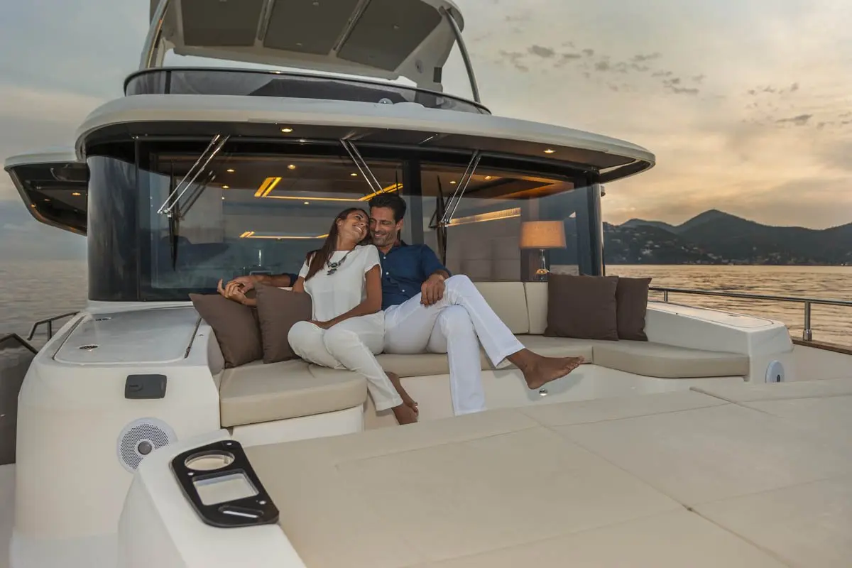 Navetta 58, cabina principale — Sardinia Yacht Hire, Sardegna. Tre cabine, andatura da crociera per più giorni