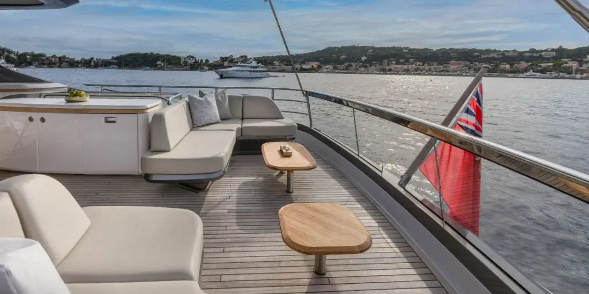 Princess Y80, salon — Sardinia Yacht Hire, Sardinia. Five cabins and calm coastal range for longer trips