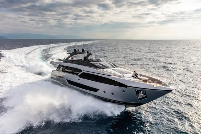 Riva 90 — Sardinia Yacht Hire, Cerdeña