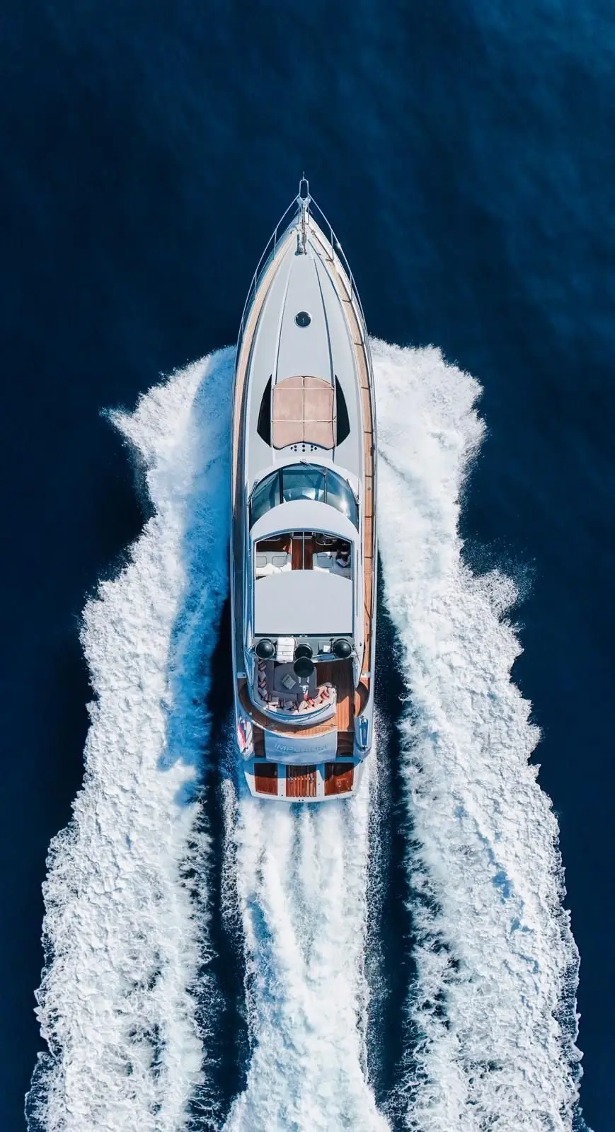 Sunseeker Predator 68, exterior — Sardinia Yacht Hire, Cerdeña. Velocidad ágil para explorar La Maddalena en un día