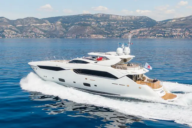 Sunseeker 115 — Sardinia Yacht Hire, Sardegna